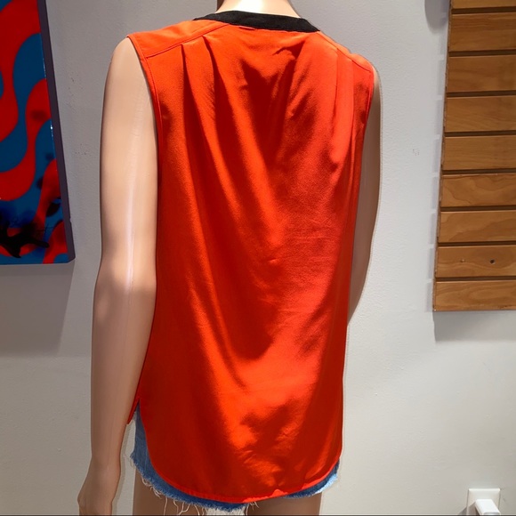 Sleeveless Top! - Picture 6 of 7